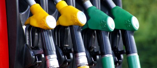 Benzinai e supermercati contrari alla fattura elettronica