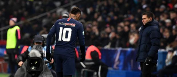 Coupe de France : Neymar blessé au pied droit - rtl.fr Coupe de France : Neymar blessé au pied droit - rtl.fr