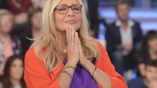 Domenica In contro Domenica Live, il divario degli ascolti aumenta ... - newsstandhub.com