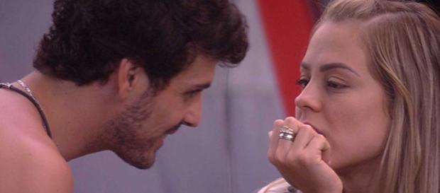 Isabella e Maycon tiveram DR no BBB19 (Divulgação/Gshow) Isabella e Maycon tiveram DR no BBB19 (Divulgação/Gshow)