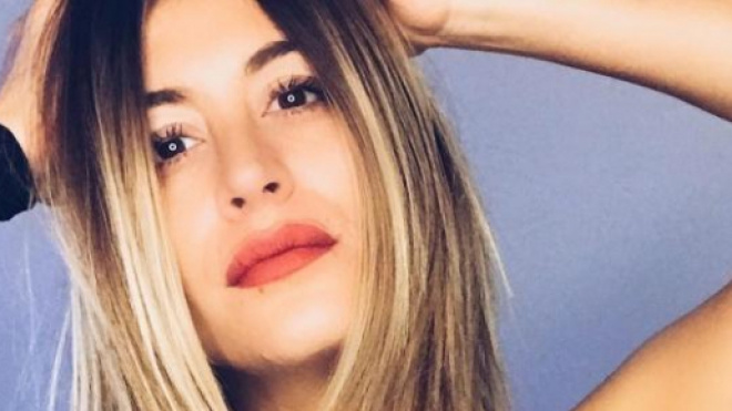 Anaïs Camizuli officialise sa grossesse avec une photo de son adorable babybump.