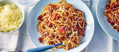 Bruxelles, studente muore dopo aver mangiato spaghetti avanzati da 5 giorni