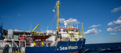 Di Maio sul caso Sea Watch: 'Sbarco solo se i profughi andranno in Olanda'