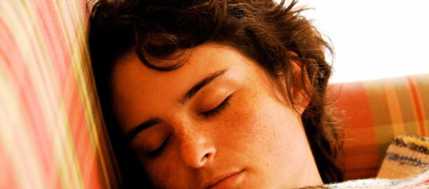 Personas que duermen demasiado podrían morir jóvenes, según estudios científicos Personas que duermen demasiado podrían morir jóvenes, según estudios científicos
