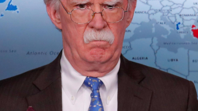 5000 soldats en Colombie" : John Bolton dévoile ses notes et intrigue - parismatch.com