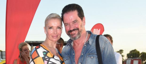 Big-Brother Urgestein Alex Jolig: Jetzt muss seine Britt auch noch auf die kurzen Haare verzichten. Big-Brother Urgestein Alex Jolig: Jetzt muss seine Britt auch noch auf die kurzen Haare verzichten.
