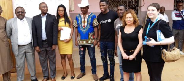 Le Maire de Yaoundé 6 Yoki Onana et le footballeur Fabrice Ondoa (c) Virginie Nga Le Maire de Yaoundé 6 Yoki Onana et le footballeur Fabrice Ondoa (c) Virginie Nga