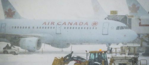 El aeropuerto de Toronto cancela vuelos por la tormenta de nieve