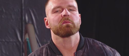 Dean Ambrose dopo aver attaccato il suo amico di sempre: Seth Rollins.