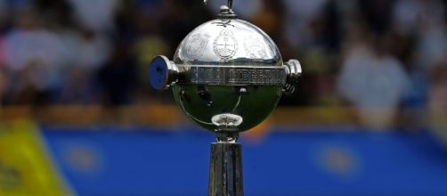 Aspecto del trofeo de la Copa Libertadores