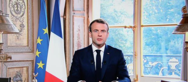 Emmanuel Macron face aux Français Emmanuel Macron face aux Français