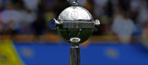 Aspecto del trofeo de la Copa Libertadores Aspecto del trofeo de la Copa Libertadores
