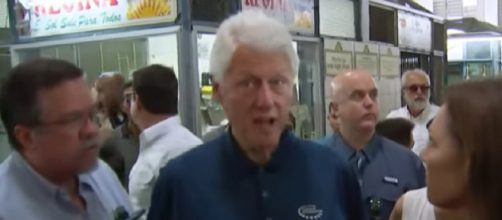 Former U.S. President Bill Clinton visits Puerto Rico and meets with those left homeless. [Image source/ MSNBC YouTube video]