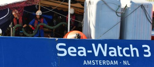 Sea Watch, premier Conte annuncia: «Sbarco dei migranti tra poche ore»