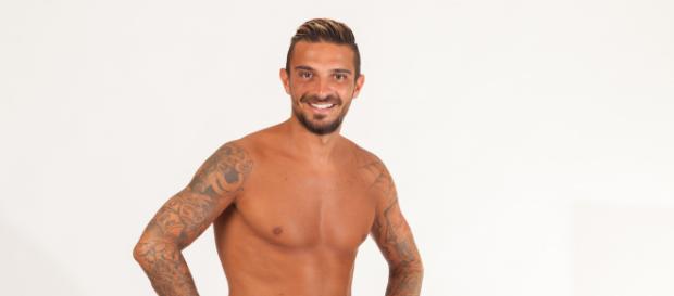 Julien Tanti retouché sur Instagram, les internautes ne le reconnaissent pas Julien Tanti retouché sur Instagram, les internautes ne le reconnaissent pas