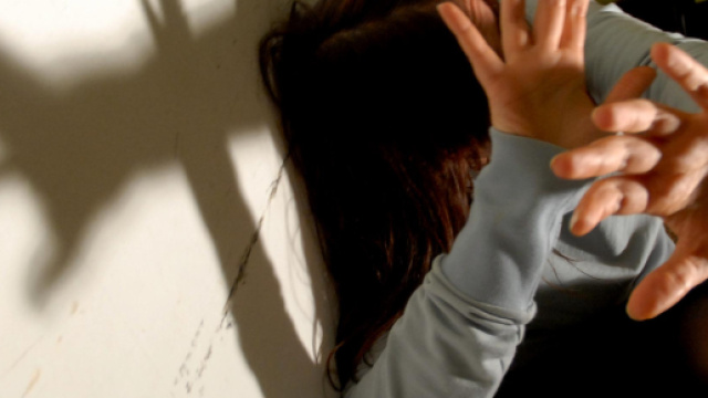 Roma, stazione Ostiense: 50enne aggredita da un 24enne ivoriano.