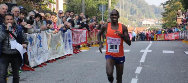 Un ugandés y una keniana rompieron los récords en la San Silvestre vallecana Un ugandés y una keniana rompieron los récords en la San Silvestre vallecana