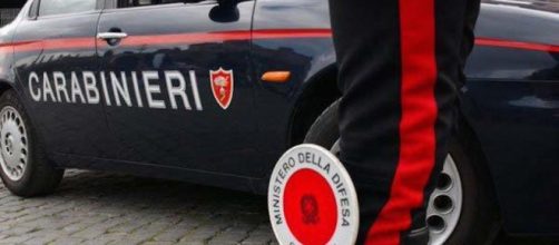 Cervia, 14enne uccide il padre mentre giocavano in un raptus di follia