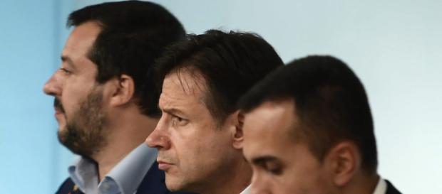 Pensioni: è arrivata la bozza del decreto, contiene quota 100 e reddito di cittadinanza. Pensioni: è arrivata la bozza del decreto, contiene quota 100 e reddito di cittadinanza.