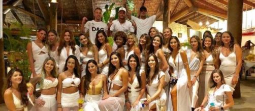 Amiga de Neymar sai em defesa do jogador em foto com 26 mulheres (Reprodução: Instagram)