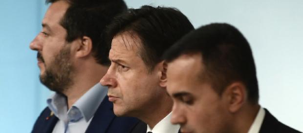Bozza decreto: quota 100 e reddito di cittadinanza. Bozza decreto: quota 100 e reddito di cittadinanza.
