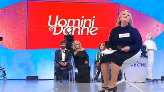 Anticipazioni Uomini e Donne trono over: Angela lascia la trasmissione