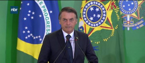 Bolsonaro critica imprensa em posse de presidentes de bancos públicos