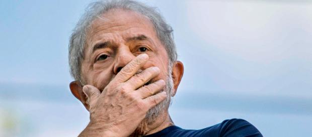 Lula aguarda sentença da Lava Jato sobre sítio - (Foto: Marcelo Gonçalves/Sigmapress/Estadão Conteúdo) Lula aguarda sentença da Lava Jato sobre sítio - (Foto: Marcelo Gonçalves/Sigmapress/Estadão Conteúdo)