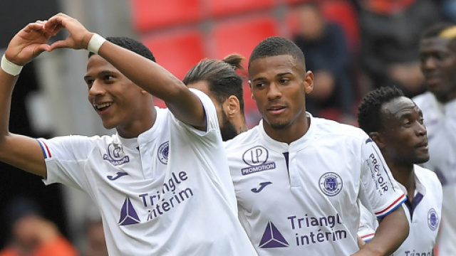 Mercato FC Barcelone : Jean-Clair Todibo a signé
