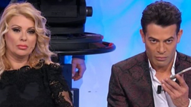Tina e Gianni di U&D ringiovaniti dopo Natale: sul web si parla di 'ritocchini'