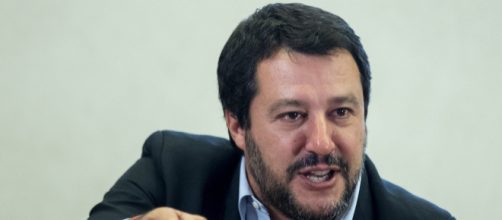 Pensioni, ministro Salvini lancia ultimatum al M5S: 'Più soldi ai disabili o non votiamo il reddito di cittadinanza' - fanpage.it