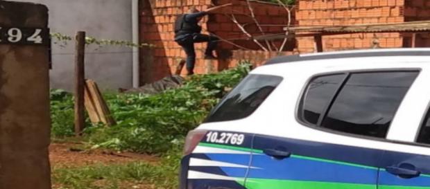 Adolescente foi encontrada em casa abandonada. (Fonte: G1) Adolescente foi encontrada em casa abandonada. (Fonte: G1)