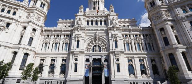 Telefónica se hace con el contrato del Ayuntamiento de Madrid Telefónica se hace con el contrato del Ayuntamiento de Madrid