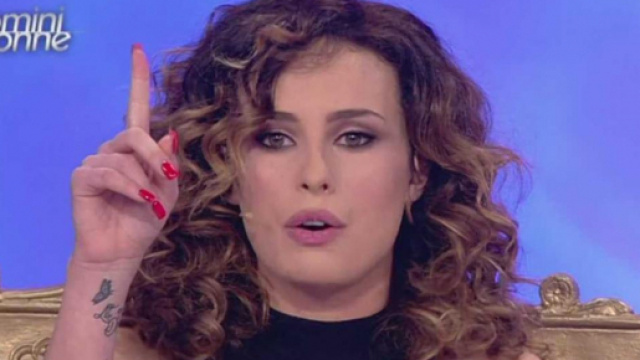 Sara Affi Fella a ruota libera in una intervista a Chi.