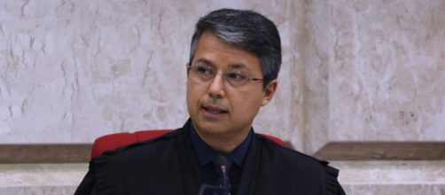 Presidente do TRF-4 Victor Laus fala sobre decisão de Lula de não aceitar o regime semiaberto. (Sylvio Sirangelo/TRF4)