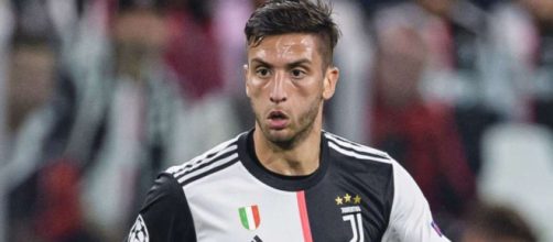 Juventus, la duttilità di Bentancur rappresenterebbe per Sarri un’alternativa importante (Foto: 90min.com)
