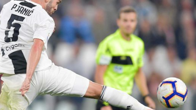 Pjanic: 'Vogliamo puntare a tutti i trofei, questo &egrave; l'obiettivo della Juventus'
