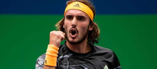 Stefanos Tsitsipas supera Djokovic e conquista la semifinale al Masters di Shangai