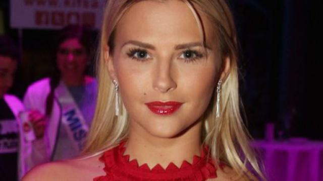 PHOTOS Kelly Vedovelli : sa folle soir&eacute;e d'anniversaire avec ses ... - voici.fr