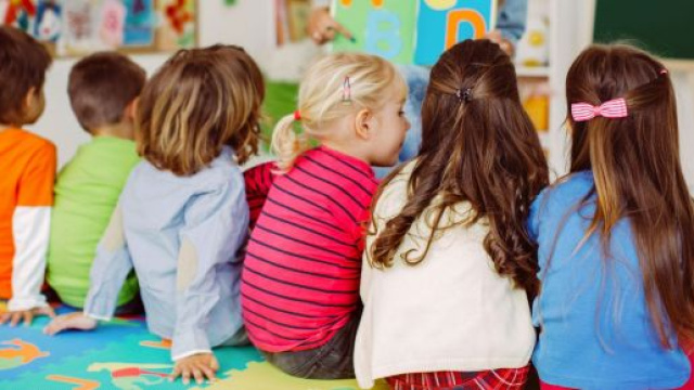 Sempre meno bambini frequentano le scuole dell'infanzia - Openpolis - openpolis.it