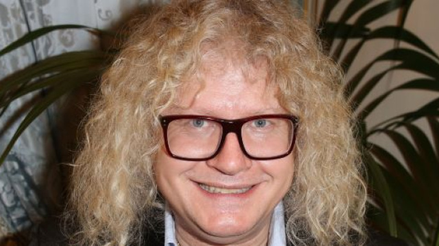 PHOTO Pierre-Jean Chalen&ccedil;on m&eacute;connaissable : l'acheteur d'Affaire ... - voici.fr