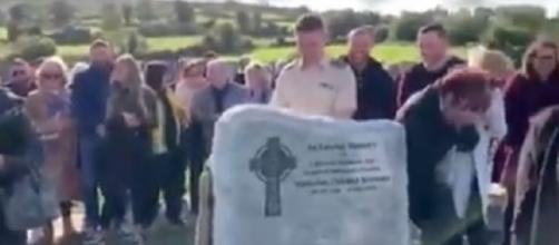 'Let me out!': Dead man calls to be released from coffin in recording played to mourners at funeral. [Image source/Daily News YouTube video]