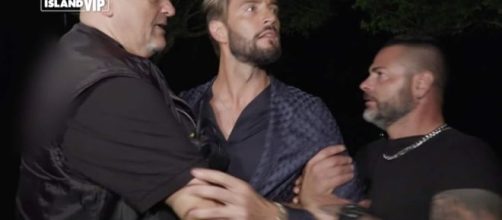 Temptation Island Vip 2: lo speciale del 21 ottobre non ci sarà.