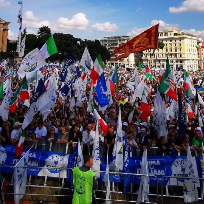 200mila in piazza per la Lega di Salvini