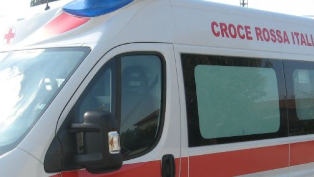 Bambino di 6 anni cade dalle scale: è gravissimo