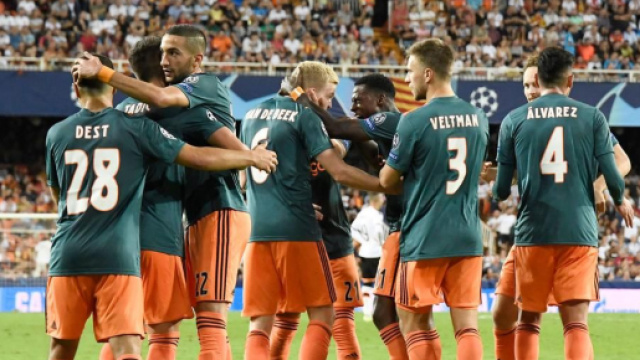 L'esultanza dei Lancieri al Mestalla