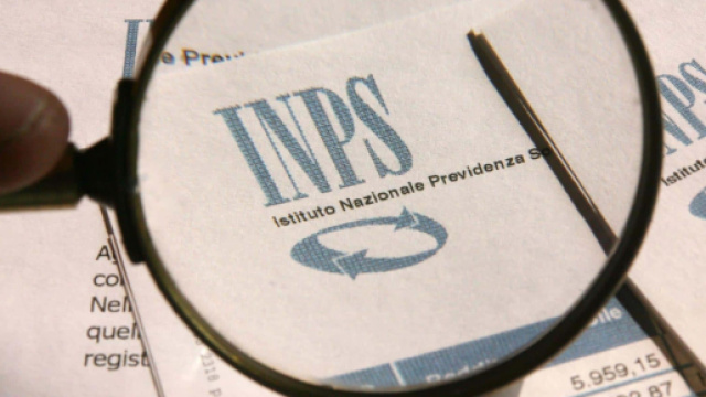 Pensioni, assegni in calo: mensili di 1.900 euro ne perderanno 524 fino al 2021, poi 300.