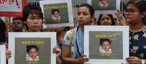 Bangladesh, le proteste per la ragazza bruciata viva