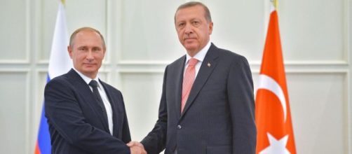 L'incontro di Erdogan con Putin è andato a buon fine, accettato da Assad l'accordo