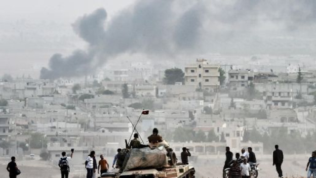 Kurds battle for heart of Kobane as UN fears massacre - yahoo.com